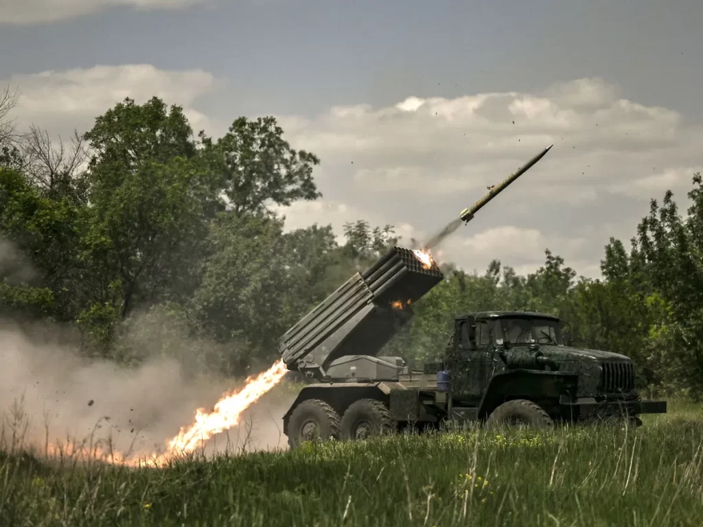 Russia Is Firing 20,000 Artillery Rounds Per Day, Moscow Is Burning Its Amno Faster Than It Can Produce Them — US
